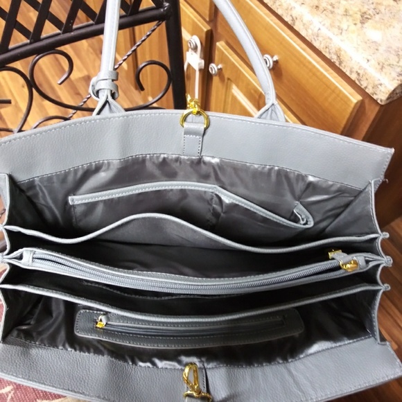 Purse - Picture 2 of 3